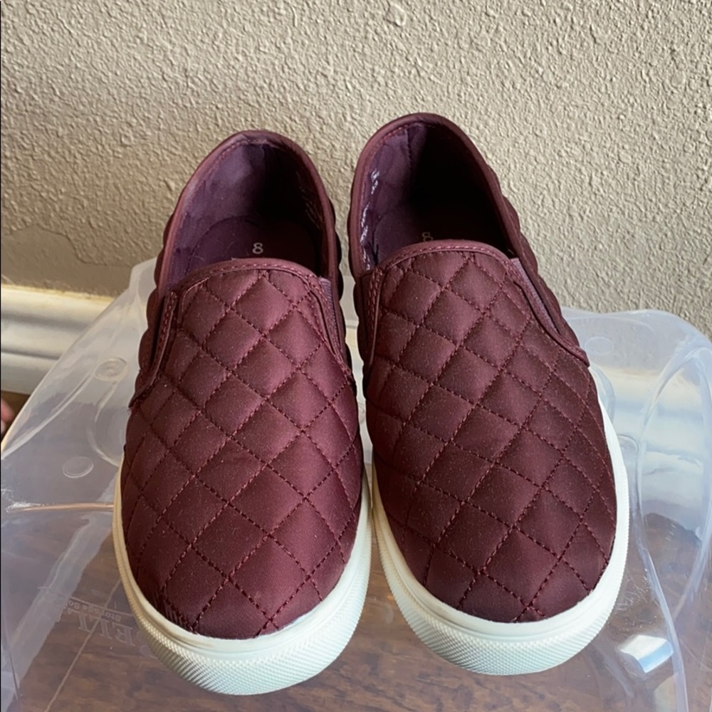 Ladies slip on shoes